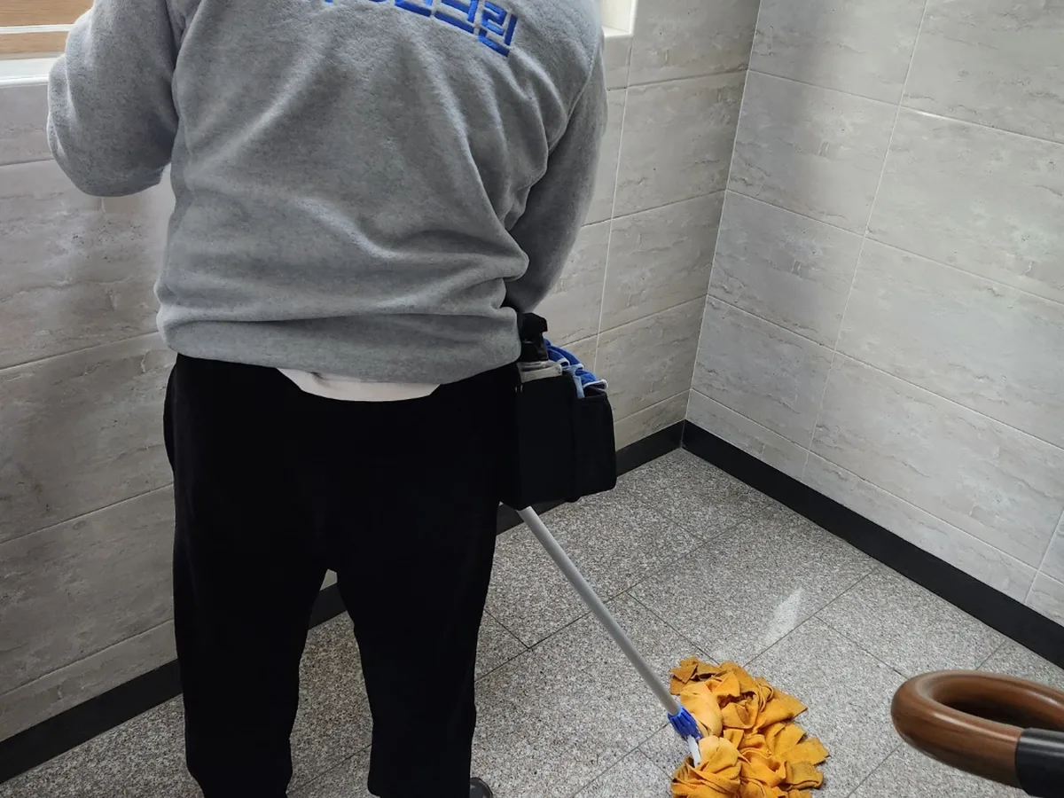 북구 가대동 건물 복도·대기 동선 야간 위생청소 사례 - 행진크린